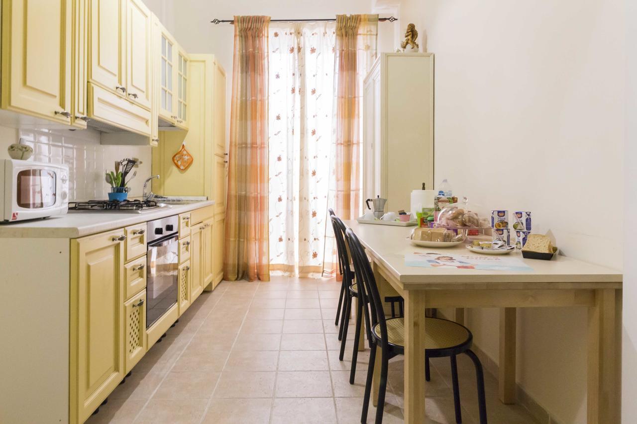 Albachiara Guest House Рим Екстериор снимка