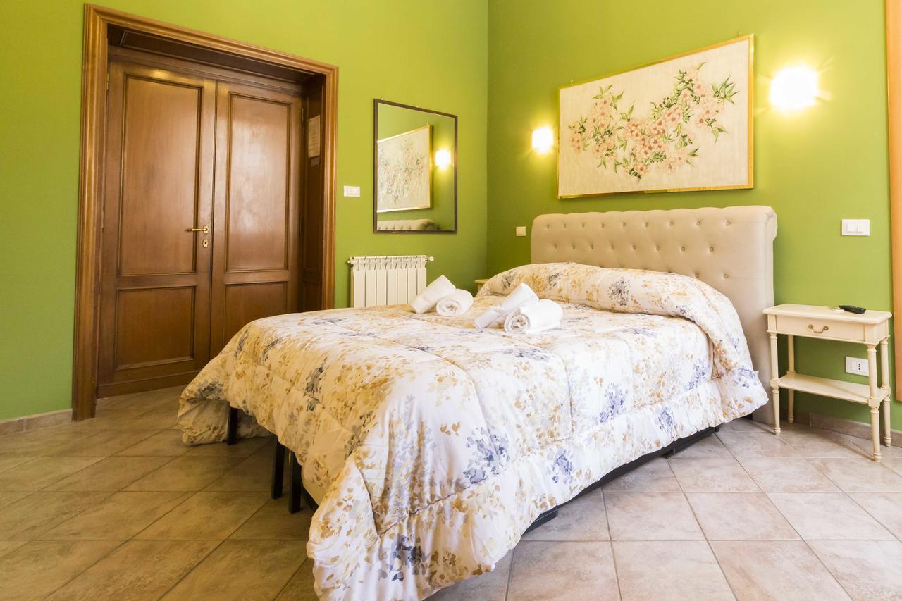 Albachiara Guest House Рим Екстериор снимка