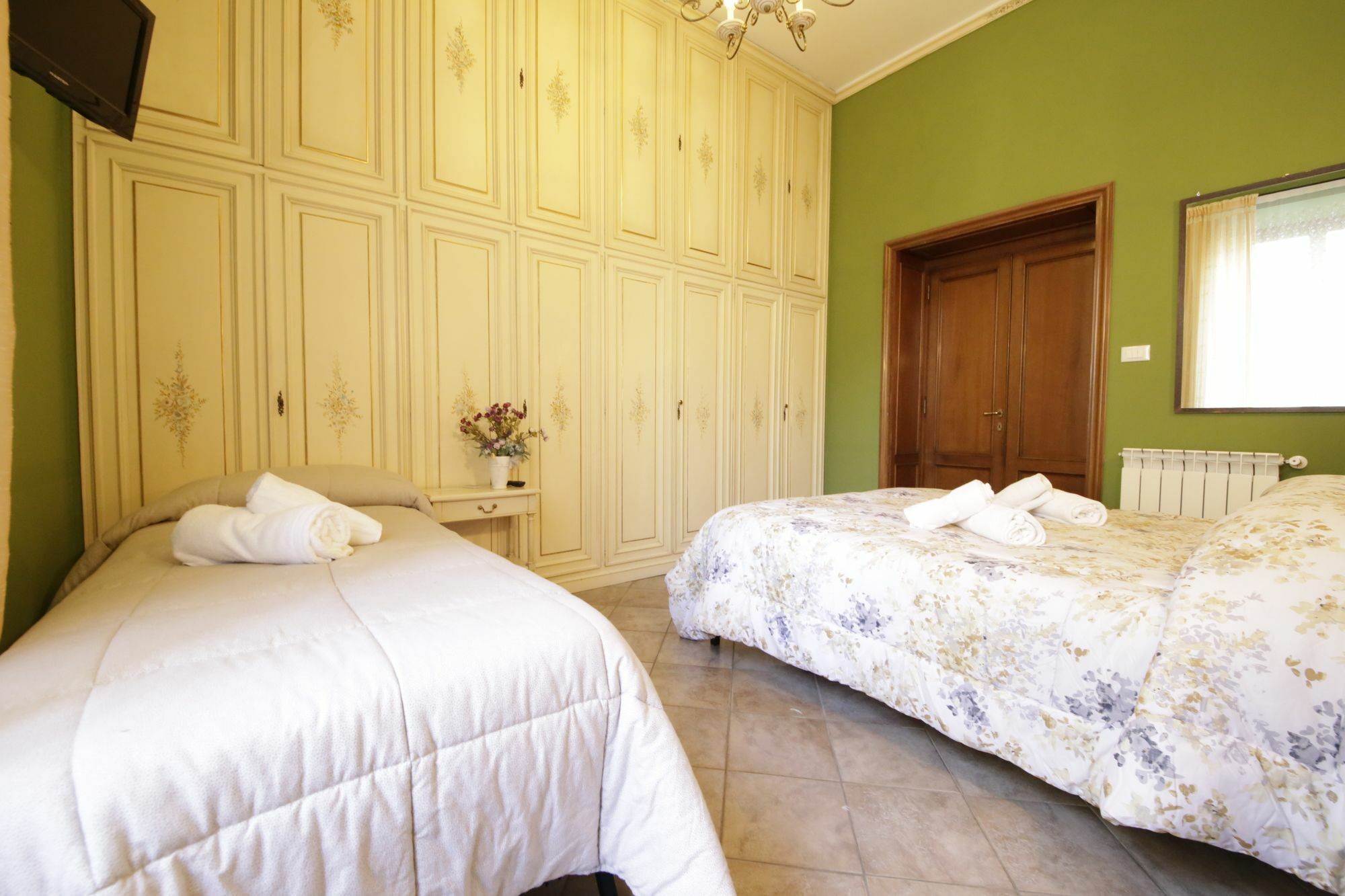 Albachiara Guest House Рим Екстериор снимка